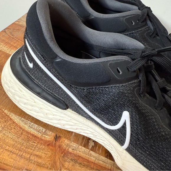 Nike ZoomX Invincible Black and White Athletic Sneakers, Men’s 14 - Picture 2 of 9